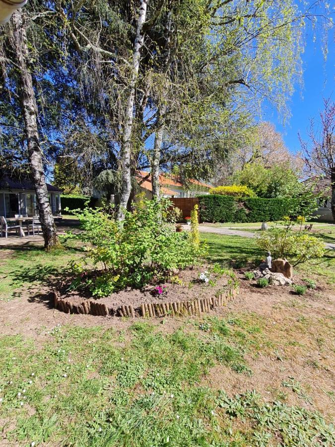 Les Cedres Bleus Bed and Breakfast Saint-Medard-de-Mussidan Buitenkant foto